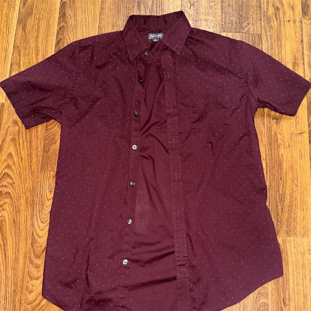 Van Heusen Button-Up Shirt Men's Size S Burgundy Polka Dot Short Sleeve